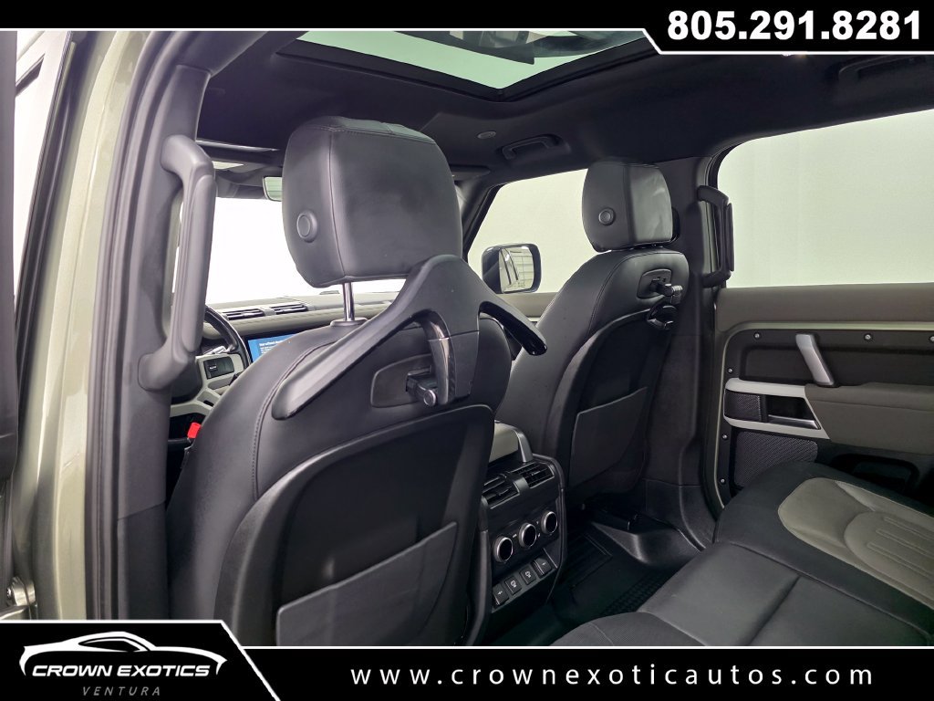 Used 2022 Land Rover Defender 110 X-Dynamic SE AWD/4WD image 17