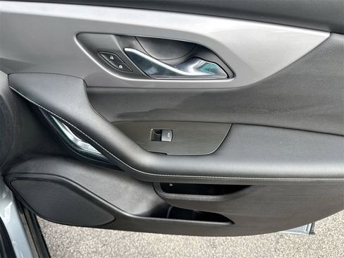 Used 2023 Chevrolet Blazer LT image 32