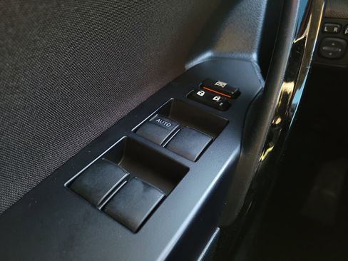 Used 2017 Toyota Corolla iM image 16