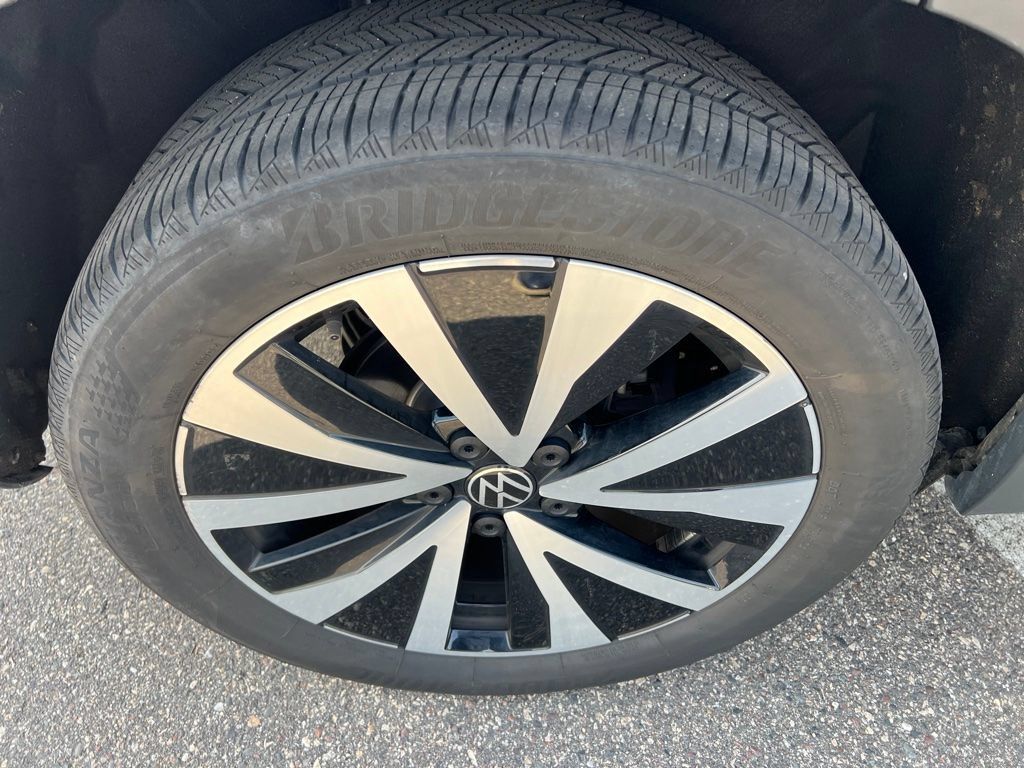 Used 2022 Volkswagen Taos SE AWD/4WD image 13