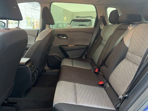 Certified 2023 Nissan Rogue SV image 18