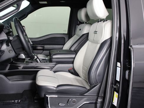 Used 2024 Ford F150 Lightning Platinum AWD/4WD image 29