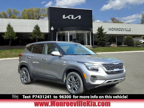 Certified 2023 Kia Seltos LX image 1