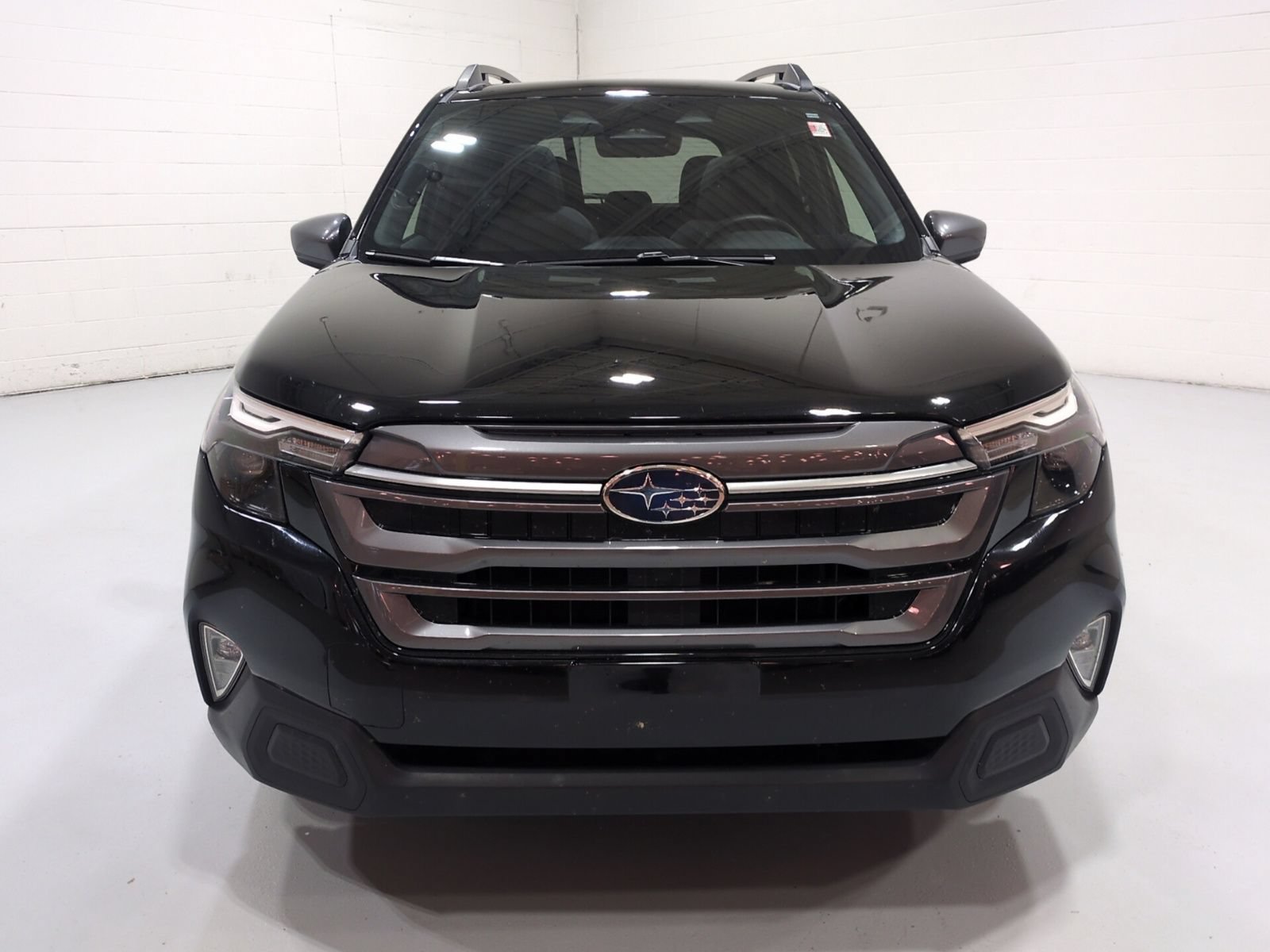 Certified 2025 Subaru Forester Premium AWD/4WD image 9