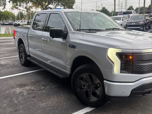 Used 2025 Ford F150 Lightning Flash AWD/4WD image 23
