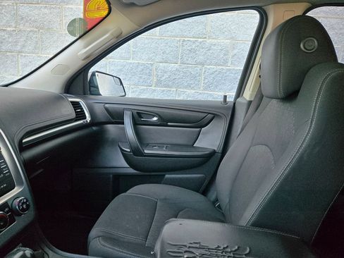 Used 2013 GMC Acadia SLE AWD/4WD image 29