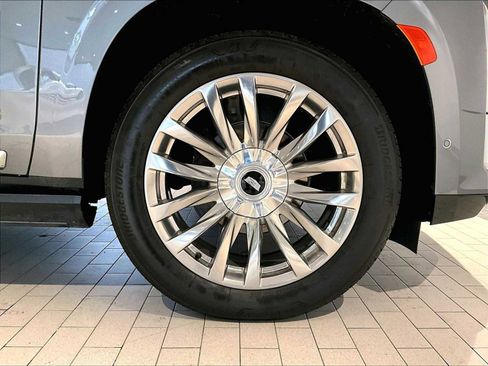 Used 2021 Cadillac Escalade ESV Premium Luxury w/ Driver Assist Tech Package image 14