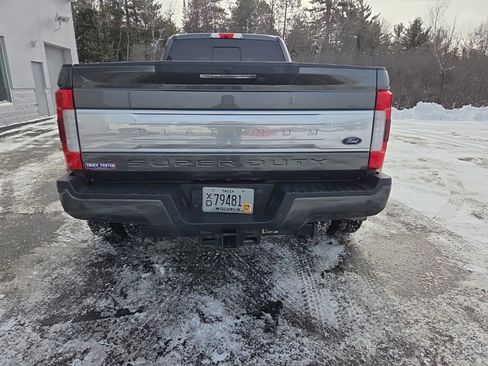 Used 2017 Ford F350 Platinum w/ Platinum Ultimate Package image 4