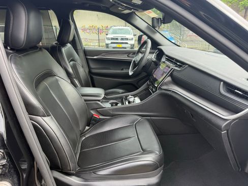 Used 2024 Jeep Grand Cherokee L Limited w/ Luxury Tech Group II image 26