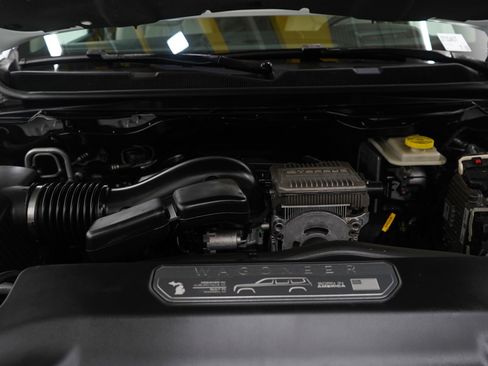 Used 2022 Jeep Wagoneer Series III w/ Rear Seat Video Group 1 image 26