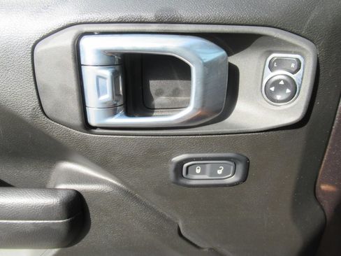 Used 2024 Jeep Wrangler Unlimited Sport AWD/4WD image 22