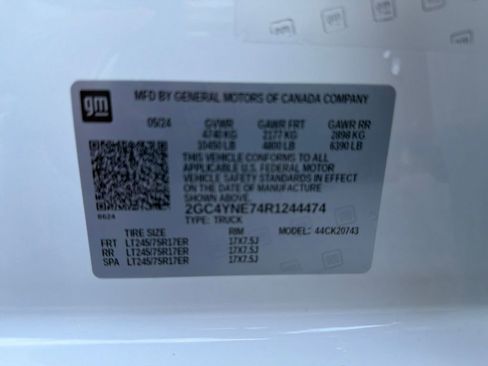 Used 2024 Chevrolet Silverado 2500 LT image 25