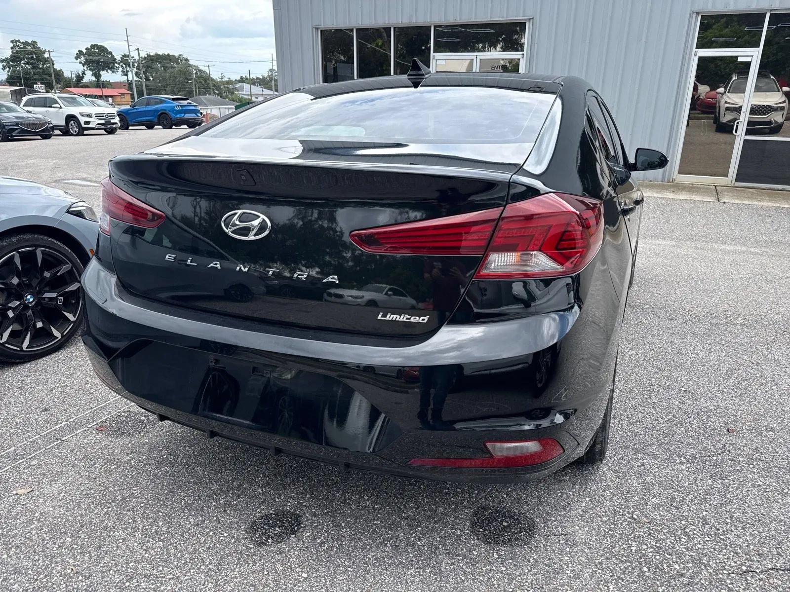 Used 2019 Hyundai Elantra Limited w/ Cargo Package FWD image 8