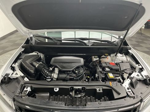 Certified 2023 GMC Acadia SLT w/ Elevation Edition image 32