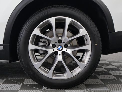 Certified 2024 BMW X5 sDrive40i w/ Premium Package RWD image 16