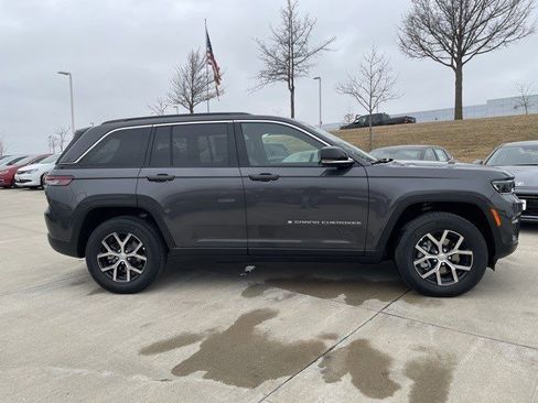 New 2025 Jeep Grand Cherokee Limited w/ Trailer Tow Package image 7