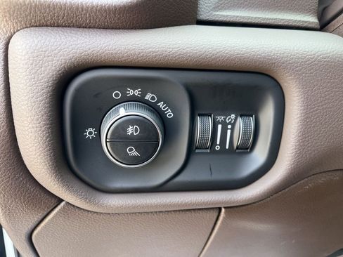 New 2026 RAM 2500 Laramie AWD/4WD image 29