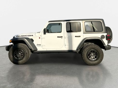 Used 2022 Jeep Wrangler Unlimited Rubicon w/ Xtreme Recon 35" Tire Package AWD/4WD image 4