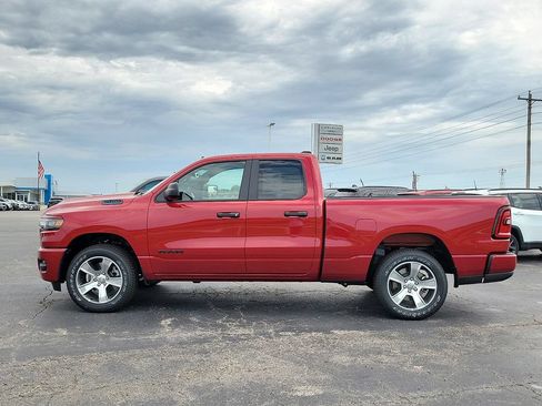 New 2026 RAM 1500 Express AWD/4WD image 3