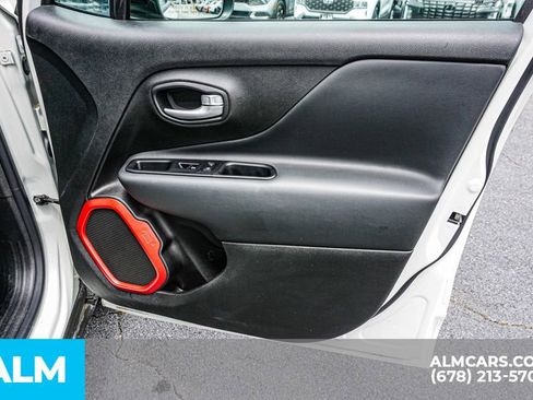 Used 2023 Jeep Renegade Trailhawk image 50