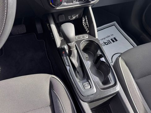 Used 2022 Chevrolet TrailBlazer LT w/ Driver Confidence Package image 17