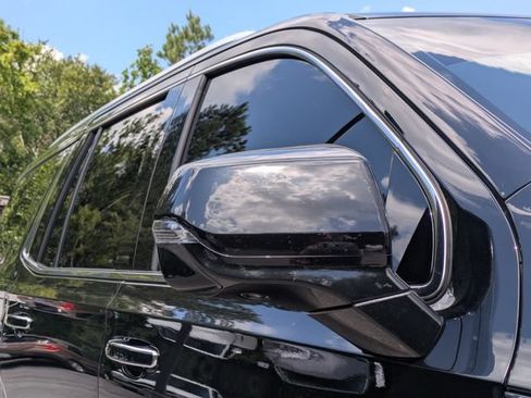 Used 2022 GMC Yukon Denali w/ Denali Ultimate Package RWD image 13