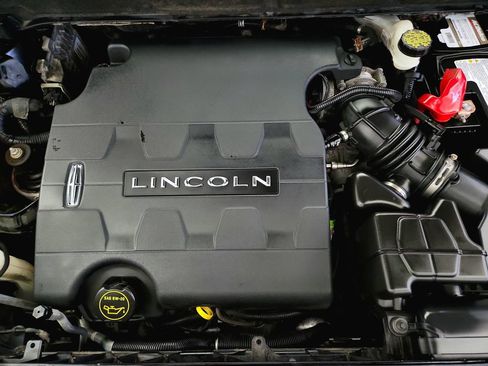 Used 2016 Lincoln MKX Select w/ Select Plus Package AWD/4WD image 34