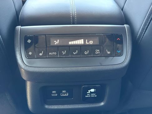 Used 2023 Nissan Pathfinder Platinum AWD/4WD image 14