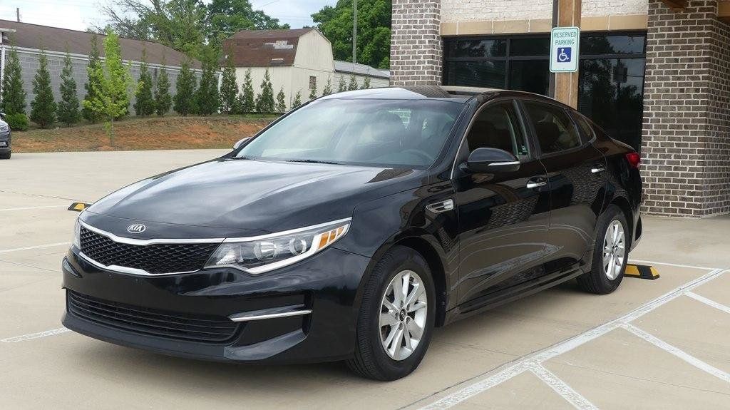 Used 2016 Kia Optima LX FWD image 1