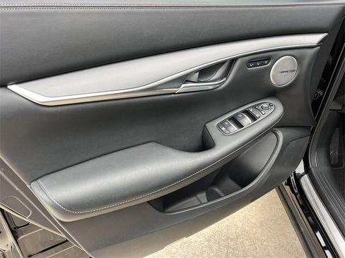Certified 2025 INFINITI QX50 Luxe image 8