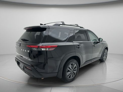 Used 2024 Nissan Pathfinder SV AWD/4WD image 5