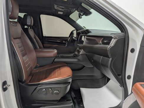 Used 2023 GMC Yukon XL Denali Ultimate image 22