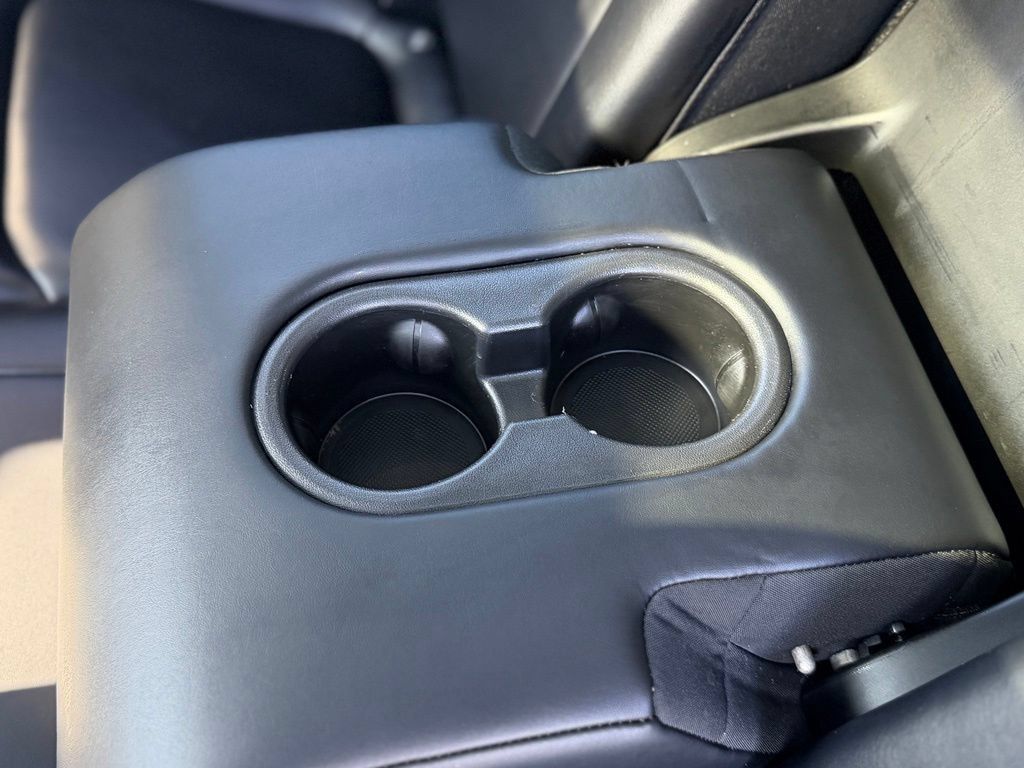 Used 2020 Tesla Model Y Long Range AWD/4WD image 7