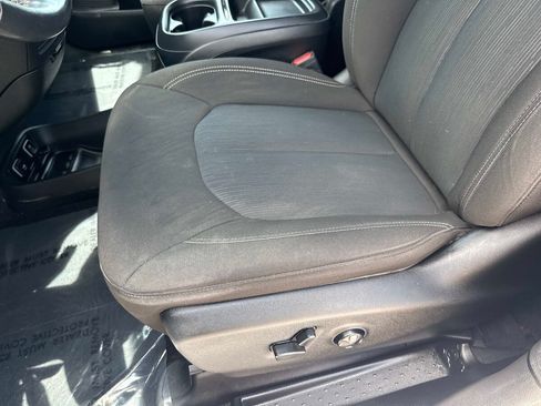 Used 2021 Chrysler Pacifica Touring w/ S Appearance Package FWD image 18