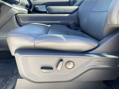 New 2025 Ford Expedition Active image 20