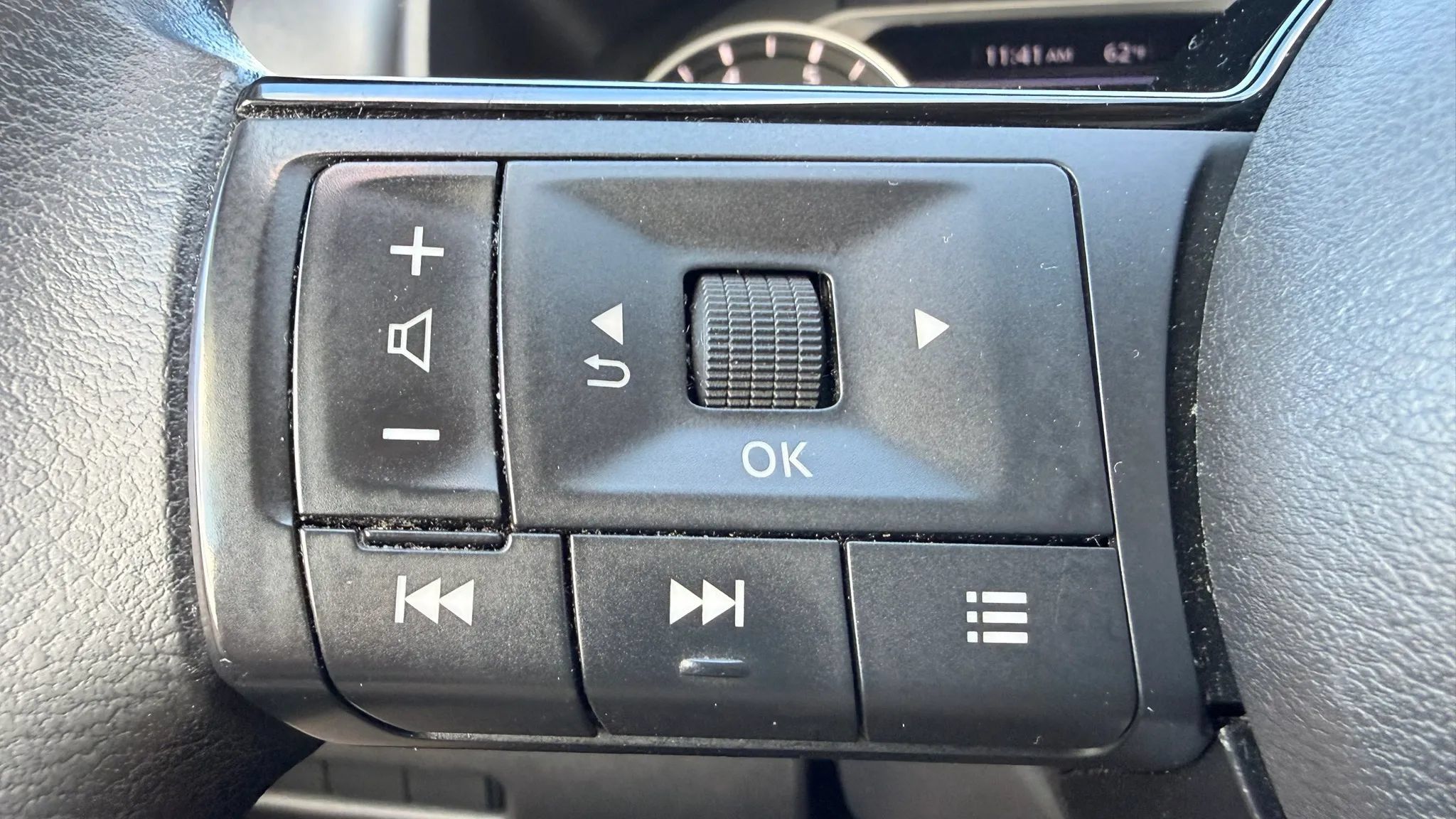 Used 2021 Nissan Rogue SV AWD/4WD image 19