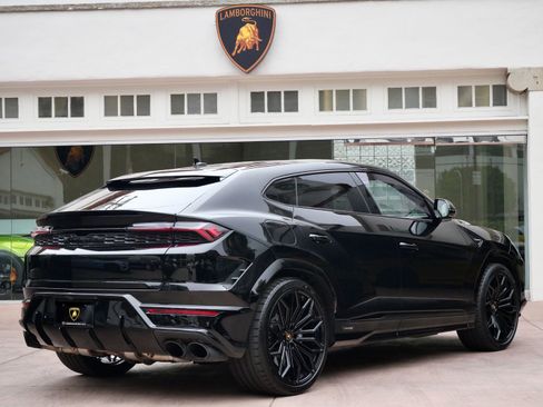 Used 2025 Lamborghini Urus S AWD/4WD image 3