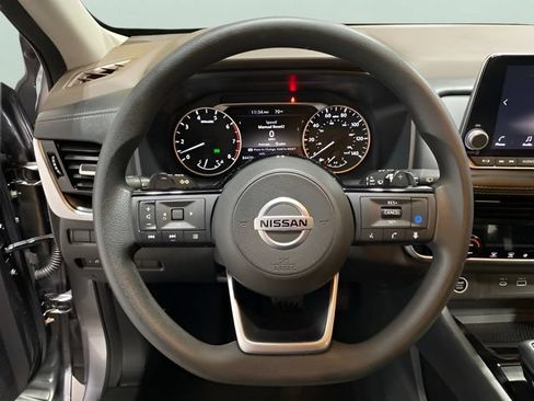 Used 2021 Nissan Rogue SV AWD/4WD image 13
