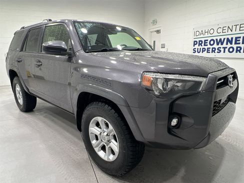 Used 2021 Toyota 4Runner SR5 image 2
