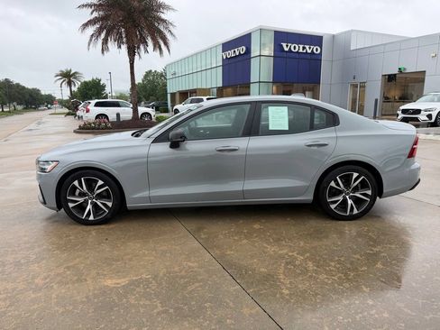 Used 2025 Volvo S60 B5 Core FWD image 2