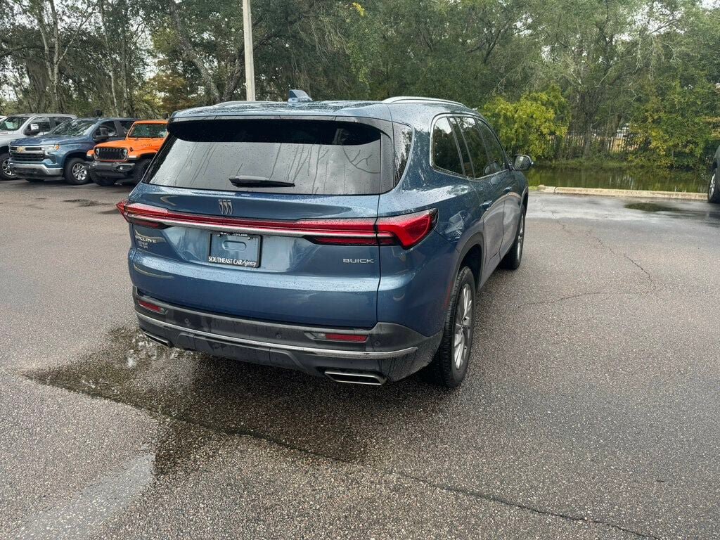 Used 2026 Buick Enclave Preferred FWD image 11