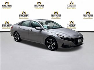 Used 2023 Hyundai Elantra Limited video 3