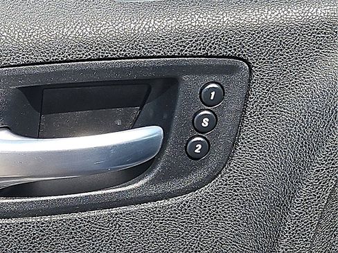 Used 2022 Dodge Charger SXT w/ Leather Interior Group image 15