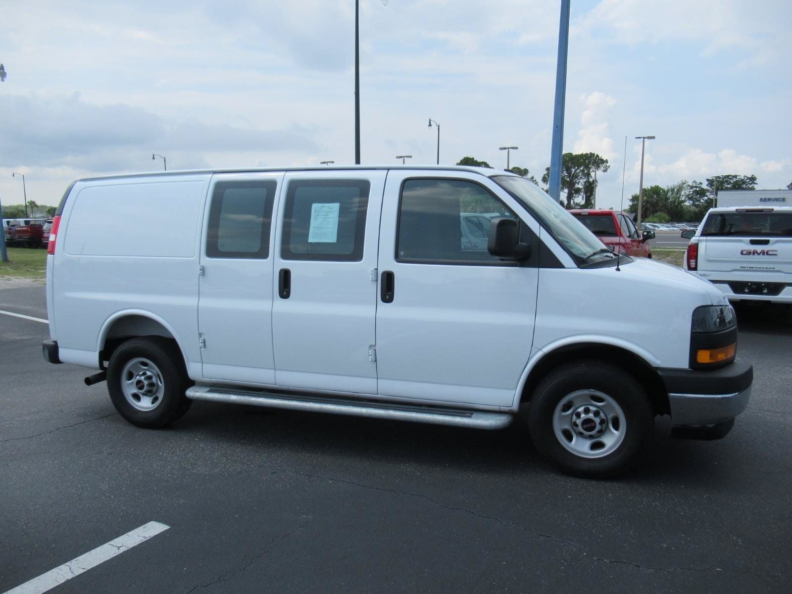 Used 2025 GMC Savana 2500 w/ Driver Convenience Package RWD image 5
