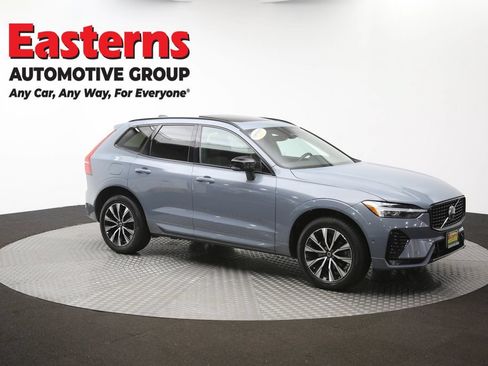 Used 2023 Volvo XC60 B5 Plus AWD/4WD image 52