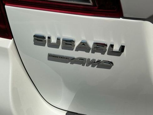 Used 2018 Subaru Outback 3.6R Touring AWD/4WD image 5