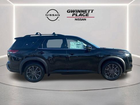 New 2026 Nissan Pathfinder SL image 4