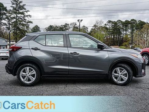 Used 2023 Nissan Kicks S image 2