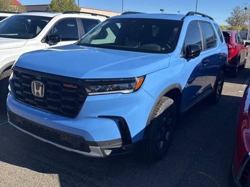 New 2025 Honda Pilot TrailSport image 3
