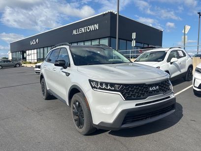 Used 2023 Kia Sorento S w/ Panoramic Sunroof Package
